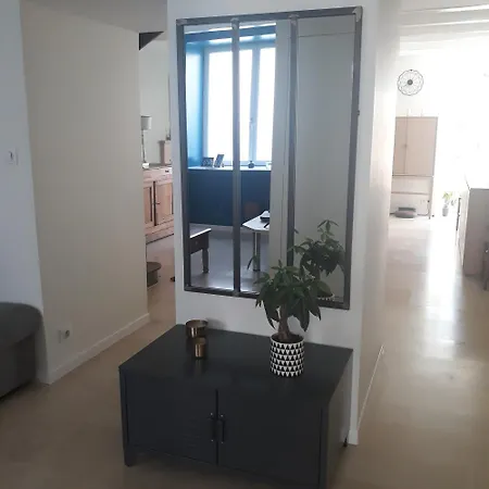 Jolie Maison Au Bord De La Riviere Vivonne